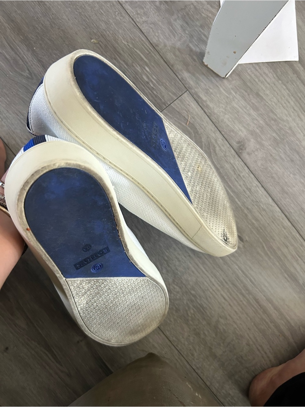 Rothy's White Slip-On Sneaker with Blue Heel Trim Sz 11.5 - Picture 10 of 10